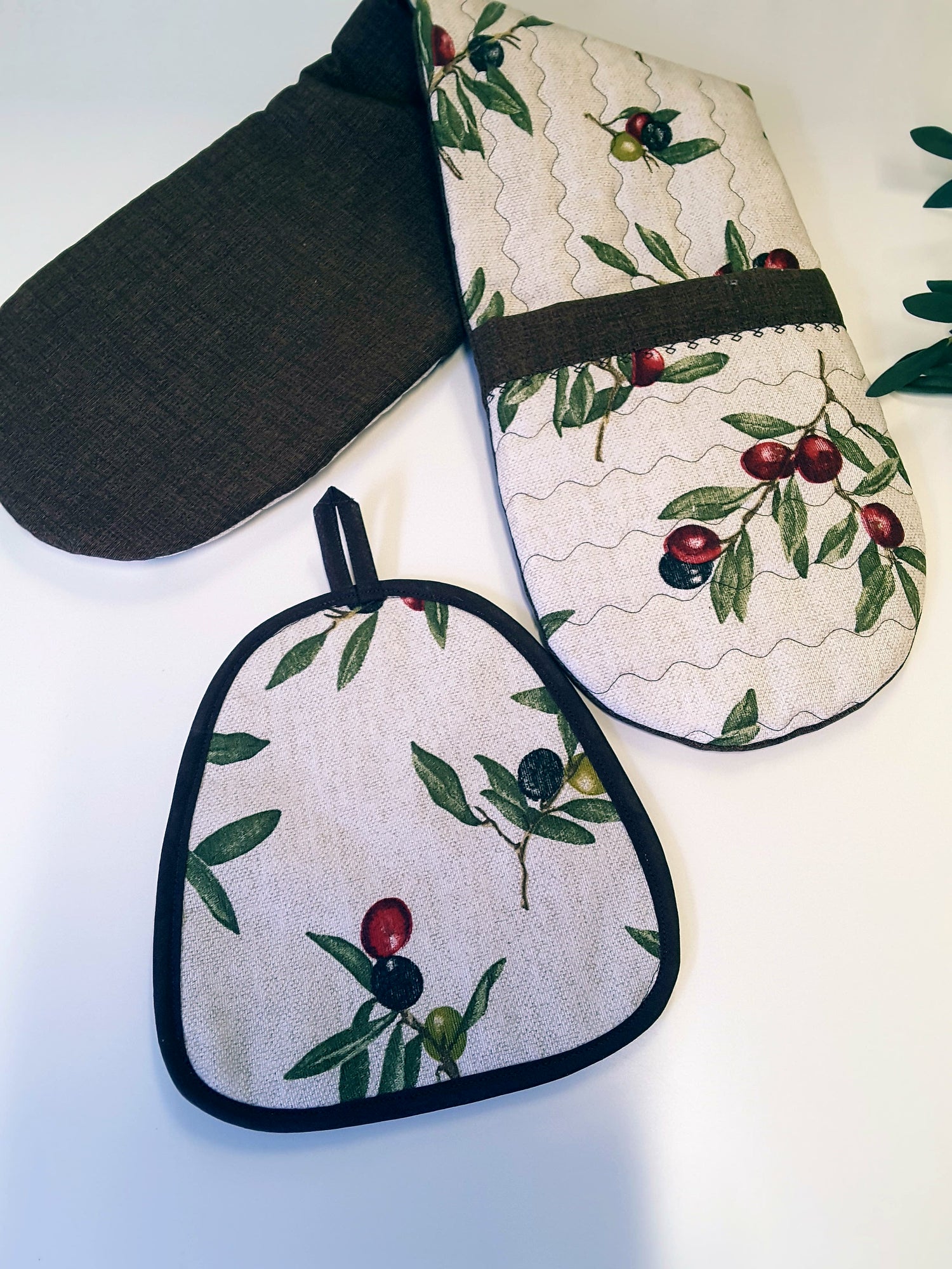 Oven Mitts & Potholders